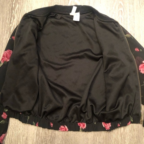 ⭐️SOLD⭐️ Japna Kids Pink Roses Floral Bomber Jacket Size 7 - Picture 5 of 6